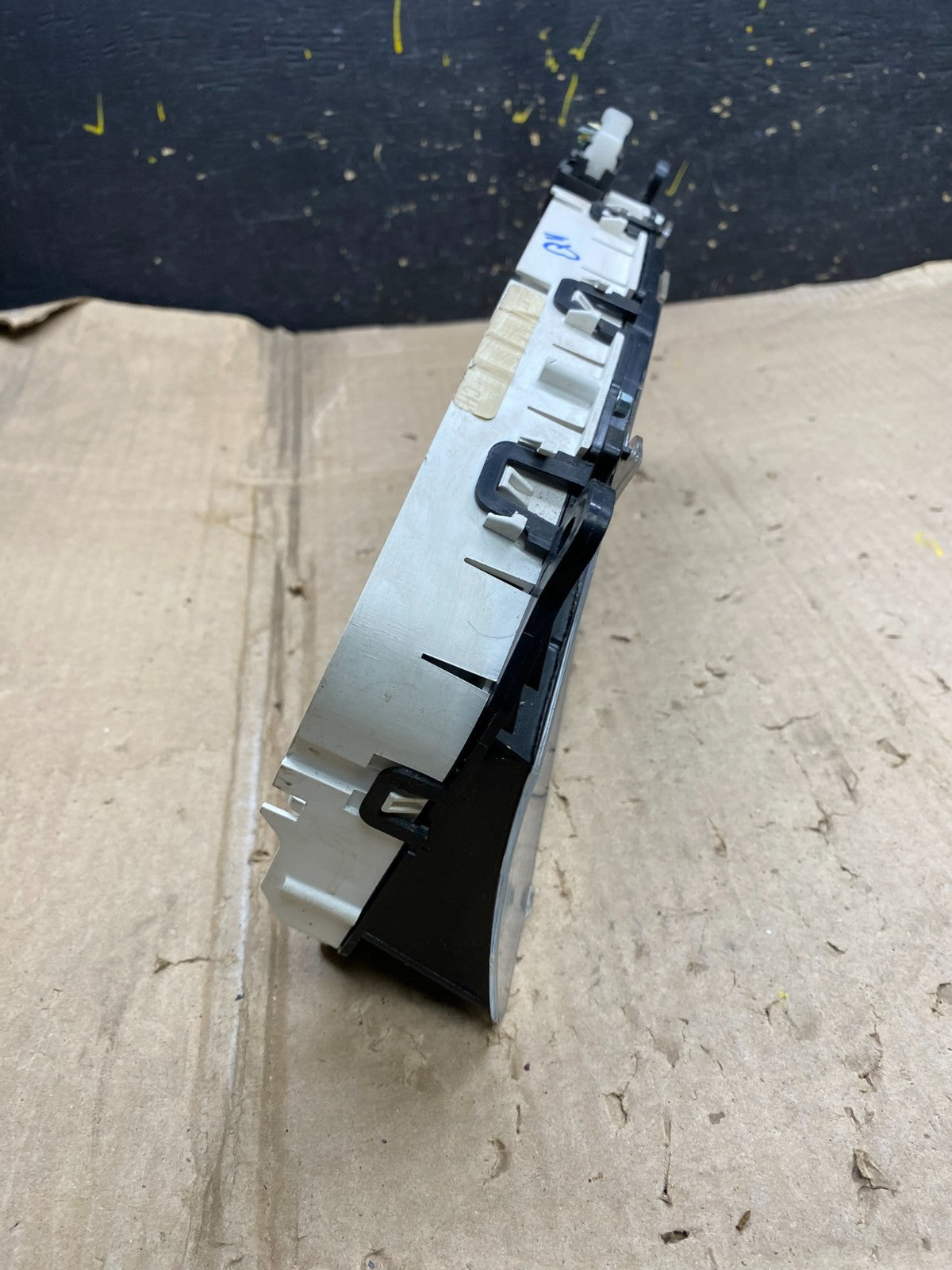 2010 Ford  Escape Speedometer Cluster Gauge Oem X5799 DG1