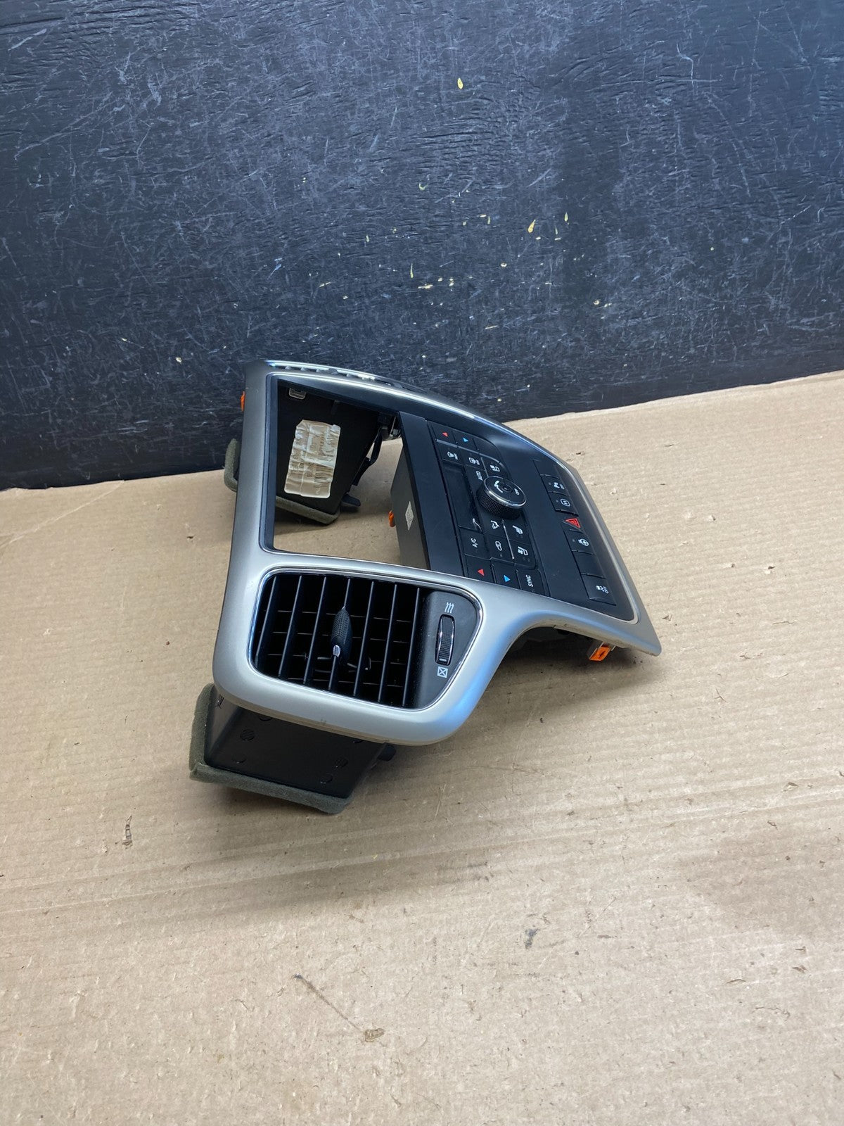 2011-2013 Jeep Grand Cherokee Center Radio Climate Control Bezel Vent ah3470 DG1
