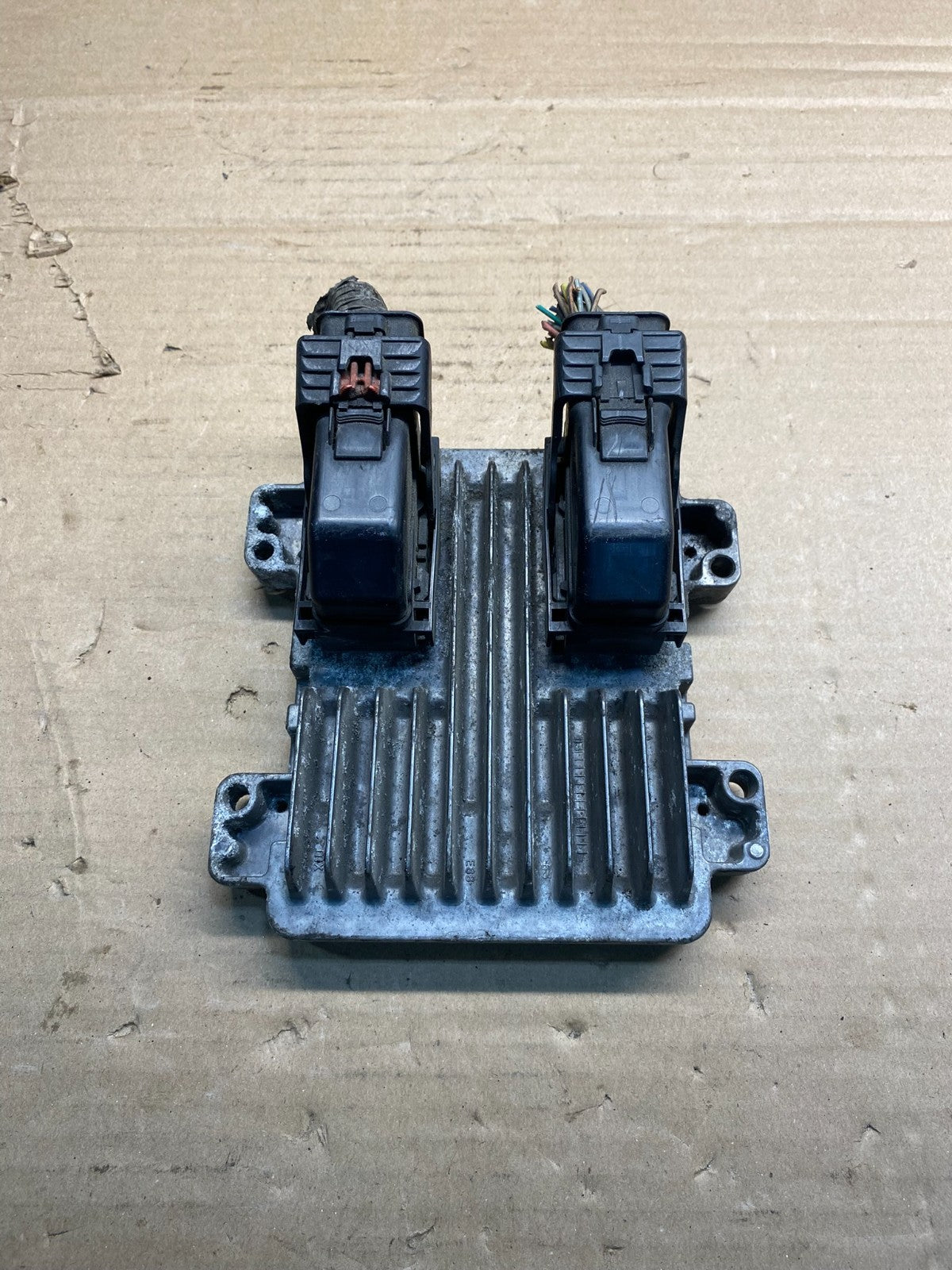 2010 to 2013 Chevrolet Silverado Yukon Engine Control Module ECM ECU af0022 DG0