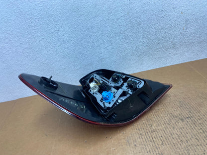 2009 to 2011 Mercedes ML350 ML-Class Right Passenger RH Tail Light AE0631 LK4