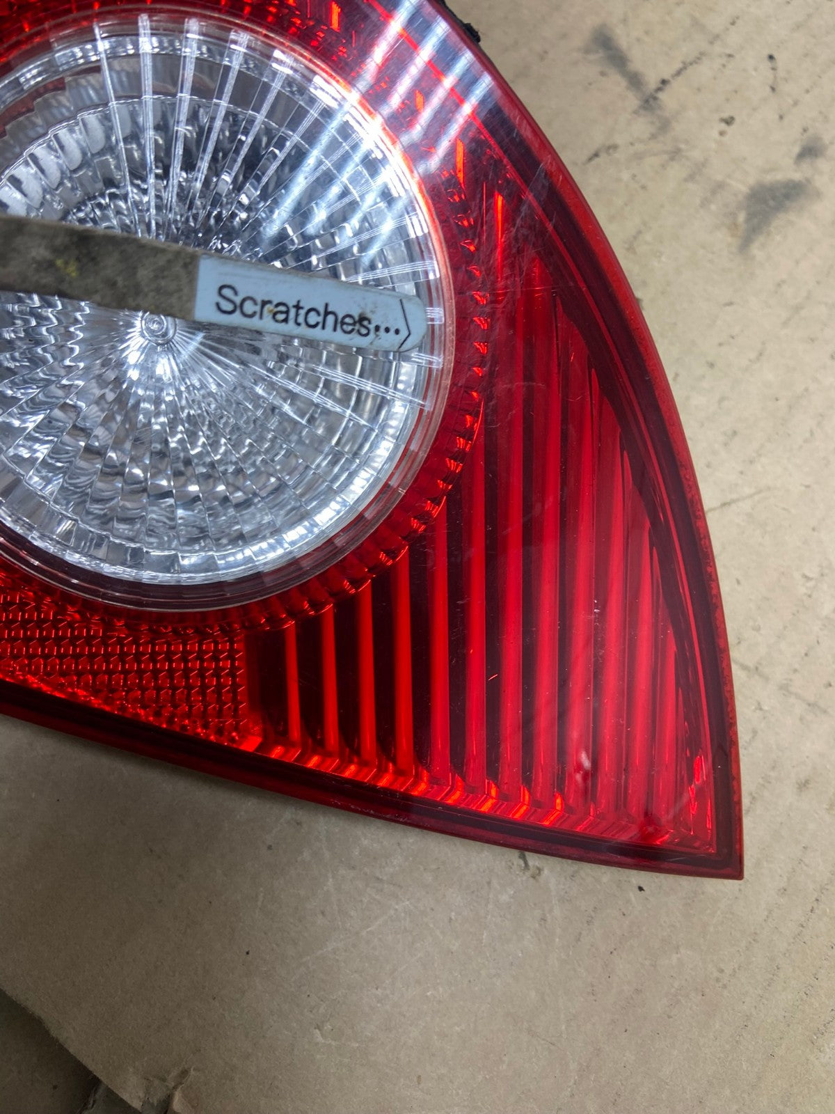 2003-2008 Toyota Corolla Inner Passenger Right RH Side Tail Light AD2684 LK3