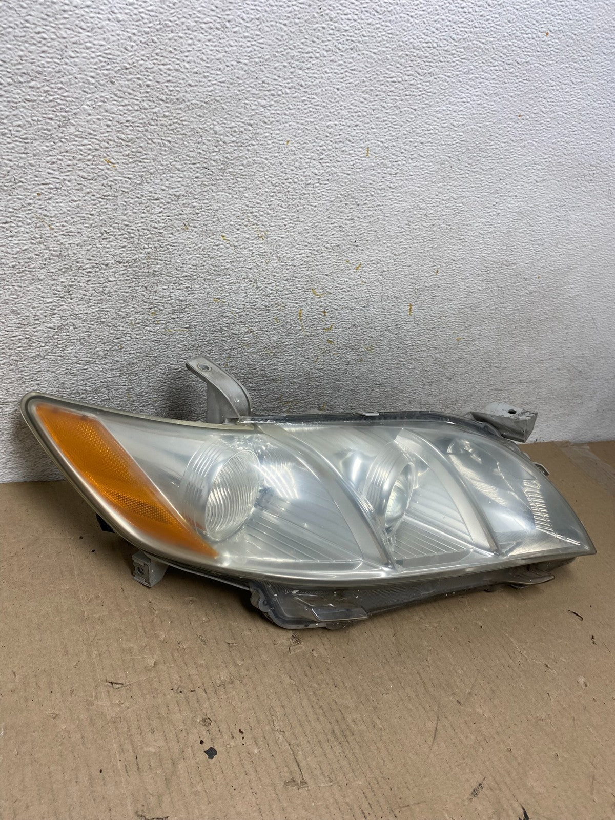 2007 - 2009 Toyota Camry Halogen Right Passenger Headlight AH6805 DW2