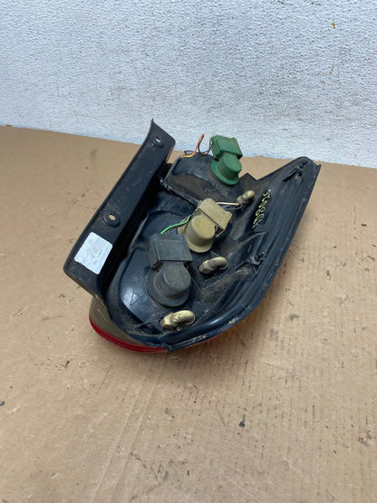 2001 to 2007 Ford Escape Right Passenger RH Side Tail Light AD8026 LK8