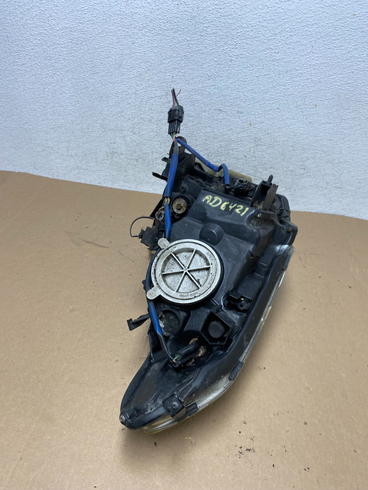 Sedan 4Door 2010 to 2013 Infiniti G37 Left Driver Headlight Xenon AD6421 DW10