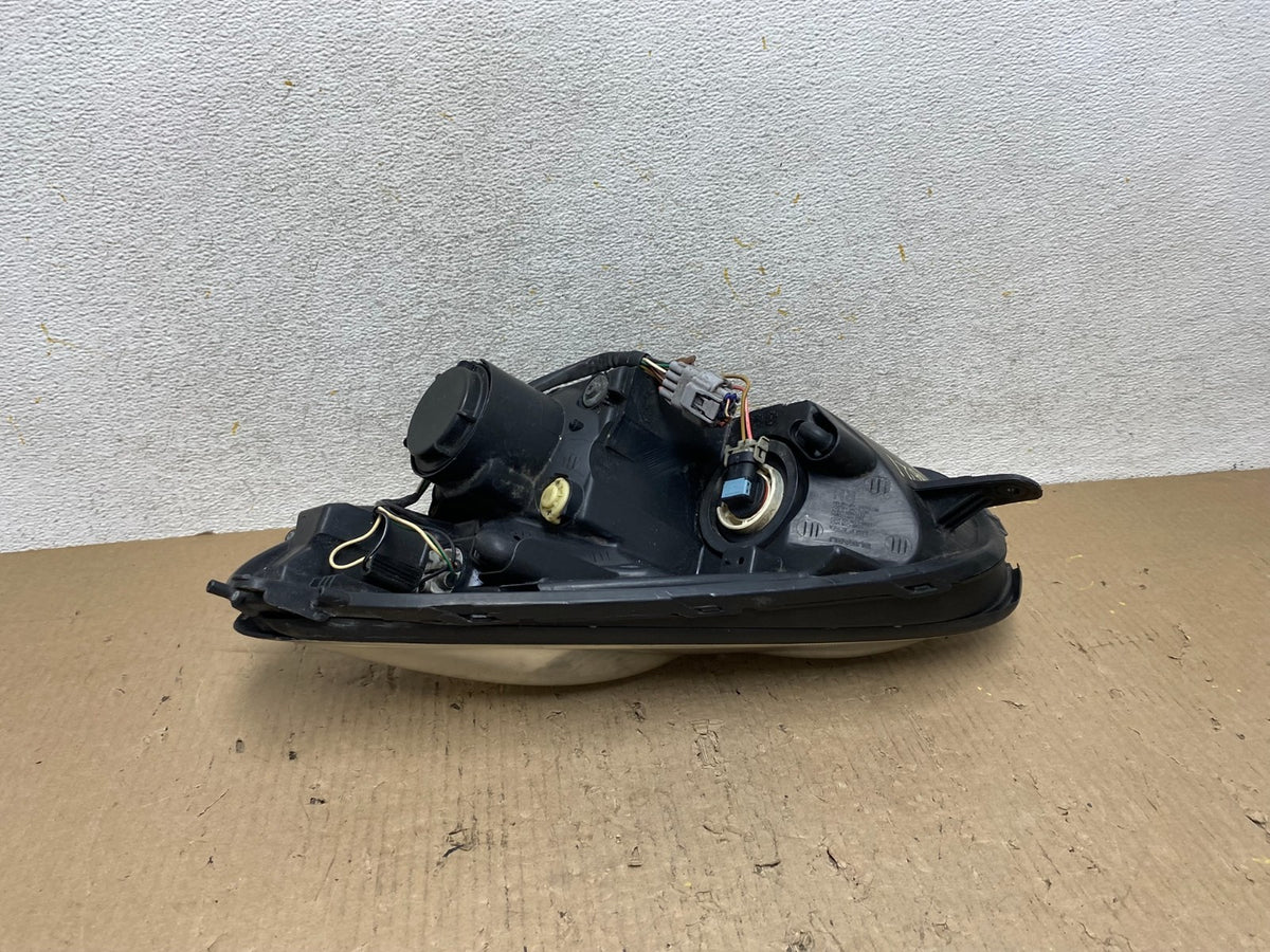 2006 - 2007 Subaru Tribeca B9 Right Passenger RH Halogen Headlight AH6621 DW5