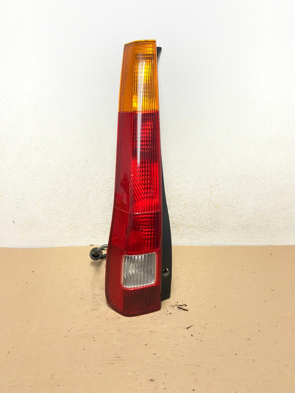 2002 2003 2004 Honda Crv Cr-v Left Driver Lh Tail Light AI1061 LK0