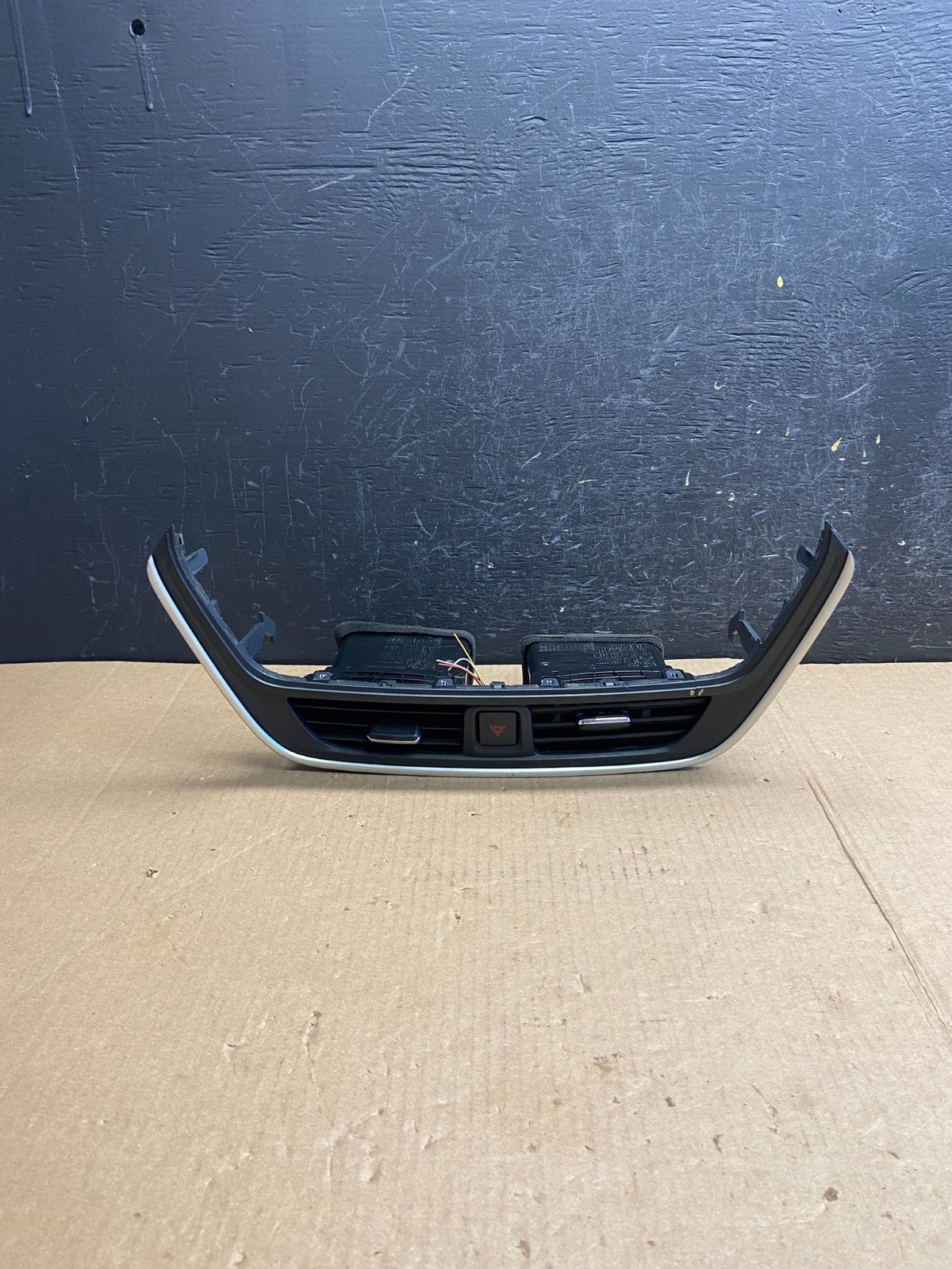 2016 2018 Nissan Maxima Center Dash Vent Ac Air Vent Trim Panel Bezel ae4456 DG0