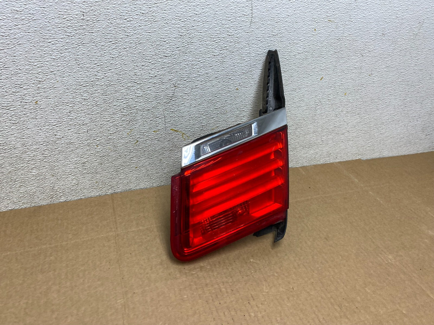 2009 - 2012 Bmw 7-Series F01 F02 750i Right Passenger Inner Tail Light O6744 DW2