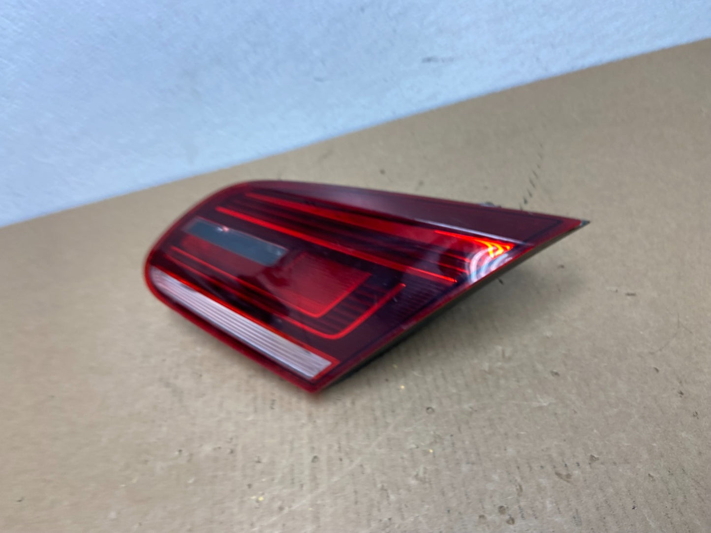 2013 - 2017 Volkswagen CC Right Passenger RH Side Inner Tail Light OEM AC1153 DW1