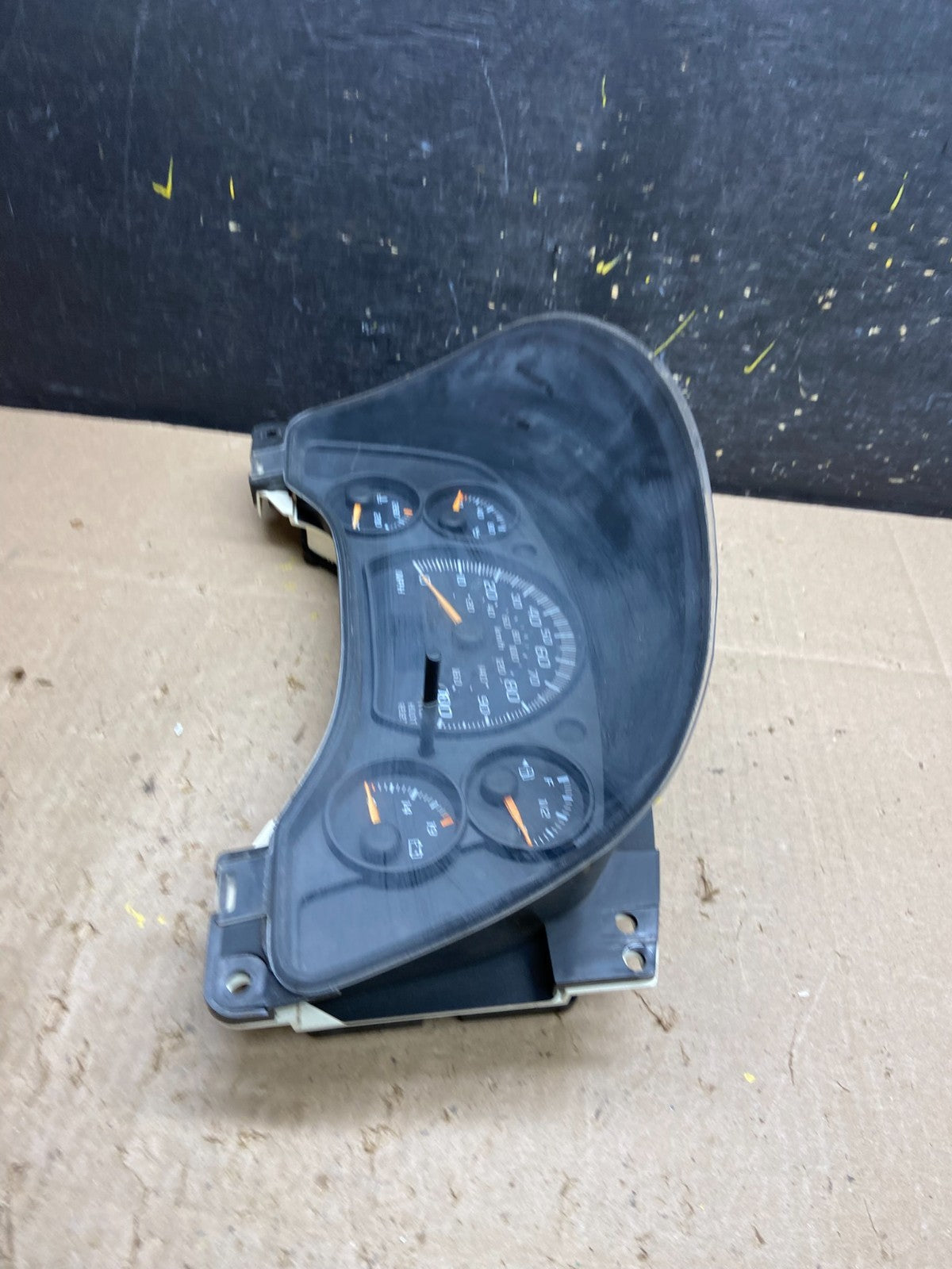 2003 to 2007 Chevrolet Express Speedometer Cluster Gauge 25755008 AC6777 DG3