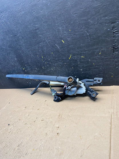 2012 to 2013 Land Rover LR4 Rear Glass Windshield Wiper Motor OEM r8843 DG2