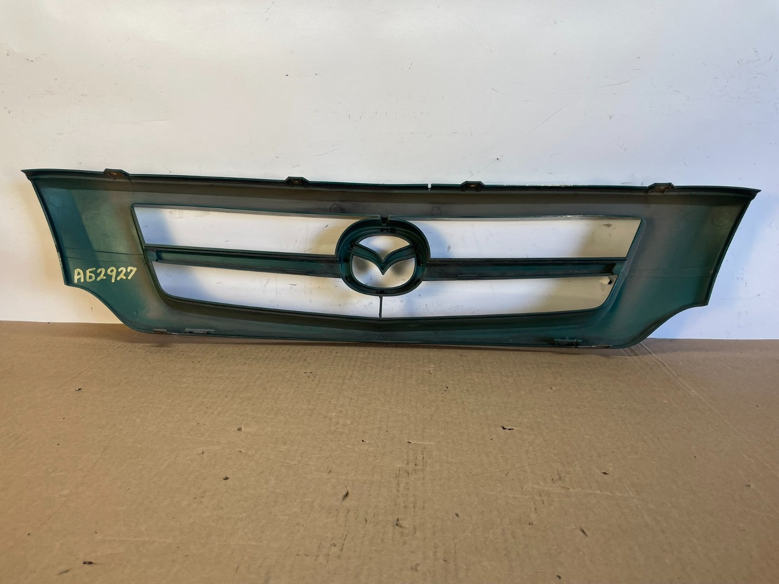2001 to 2008 Mazda B2300 B4000 Front Upper Grill Grille AG2927 DG3
