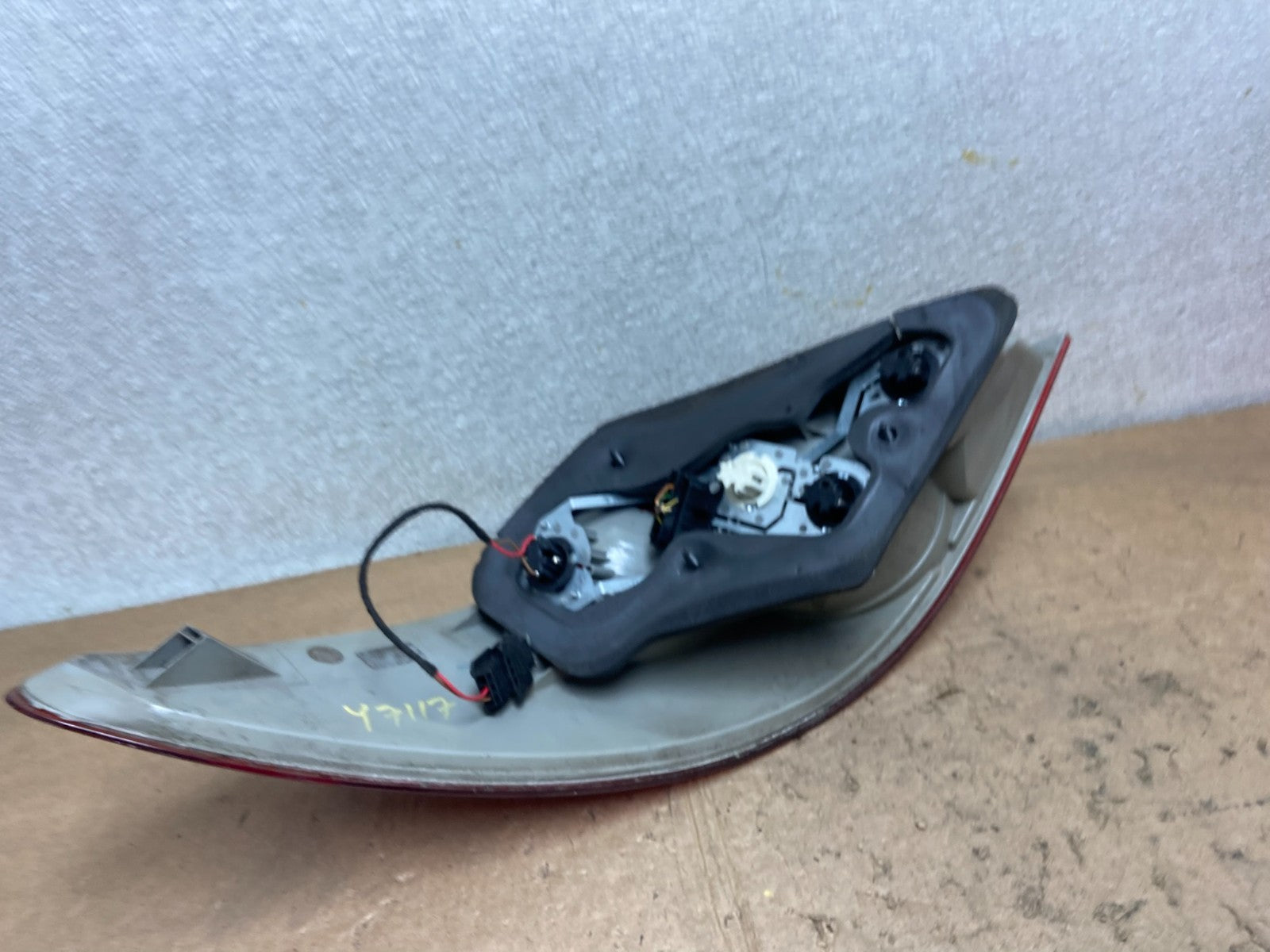 2006 - 2010 Mercedes W251 R-CLASS Right Passenger RH Side Tail Light Y7117 DW5
