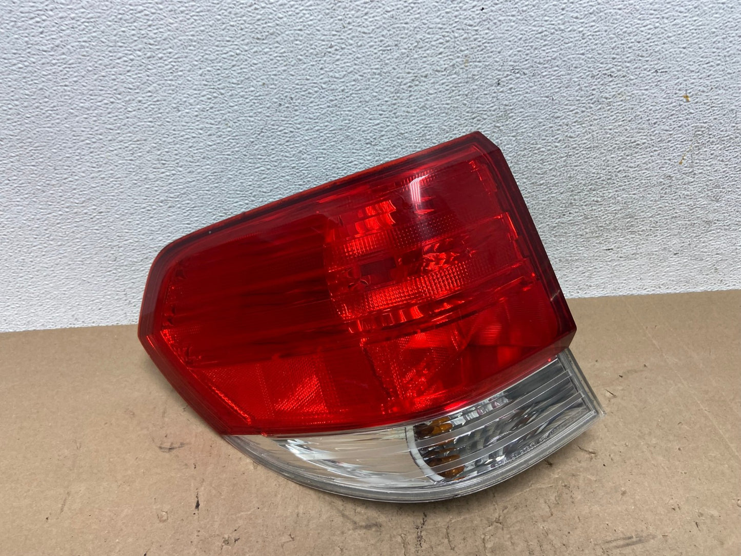 2008 2009 2010 Honda Odyssey Left Driver LH Side Tail Light AE6486 LK0