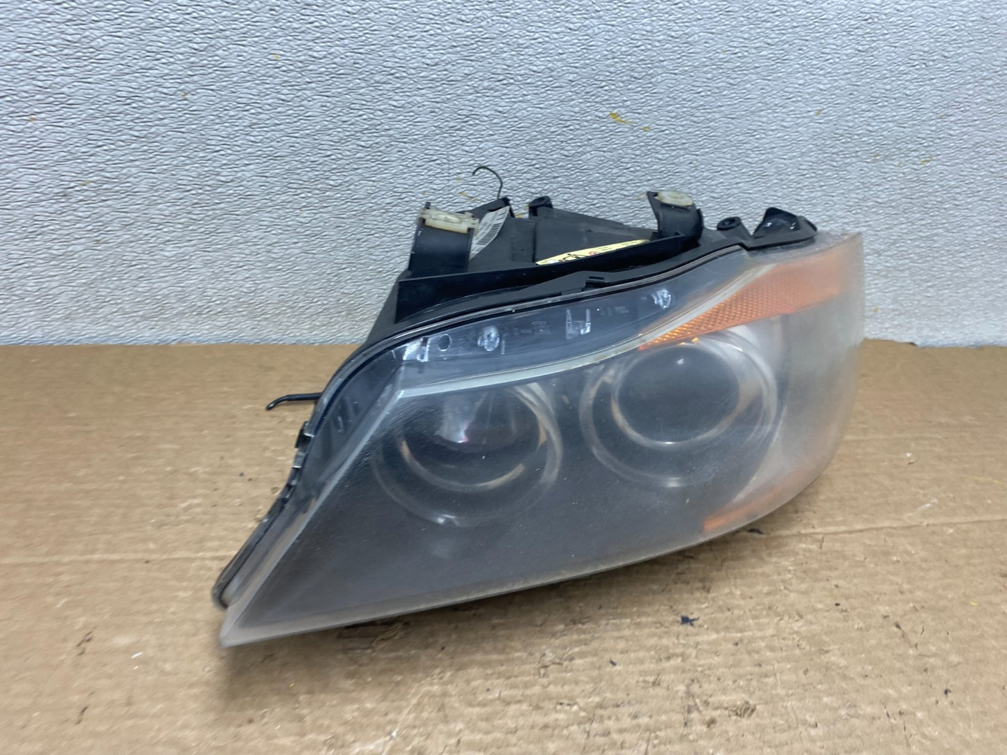 2006 to 2008 BMW 3 Series Left Driver LH AFS Xenon HID Headlight Z3048 DW2