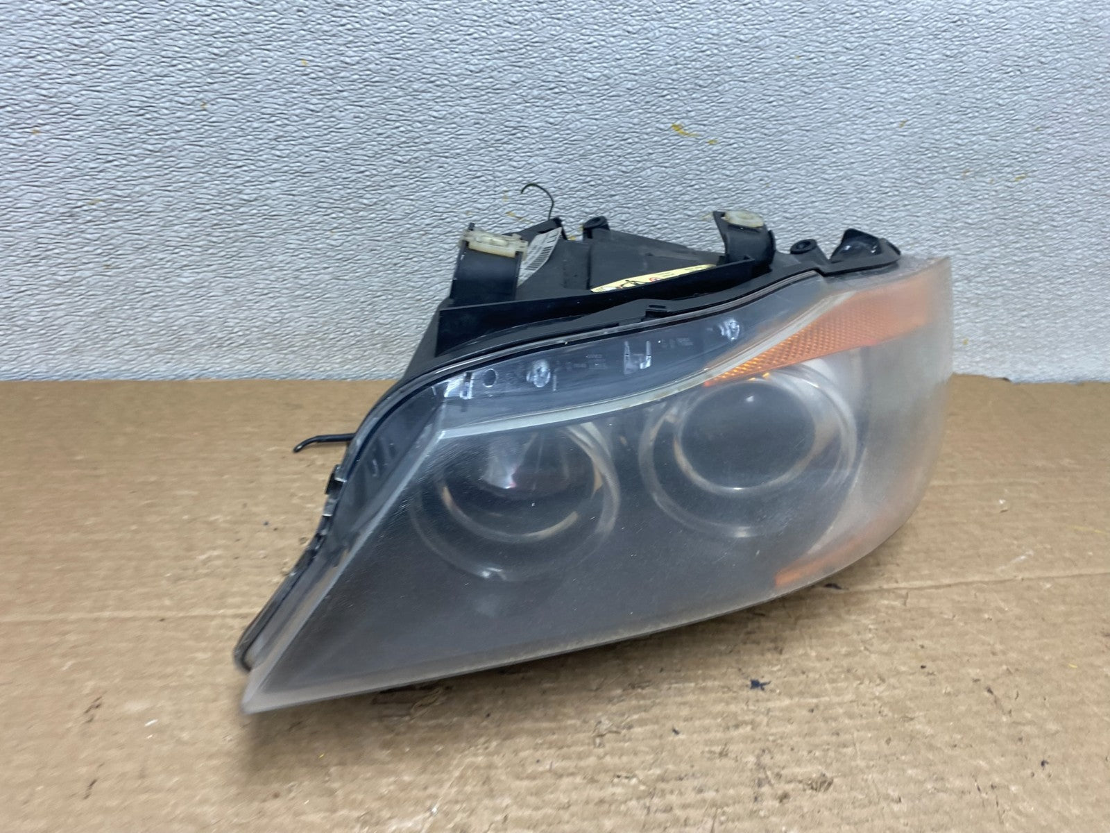 2006 to 2008 BMW 3 Series Left Driver LH AFS Xenon HID Headlight Z3048 DW2