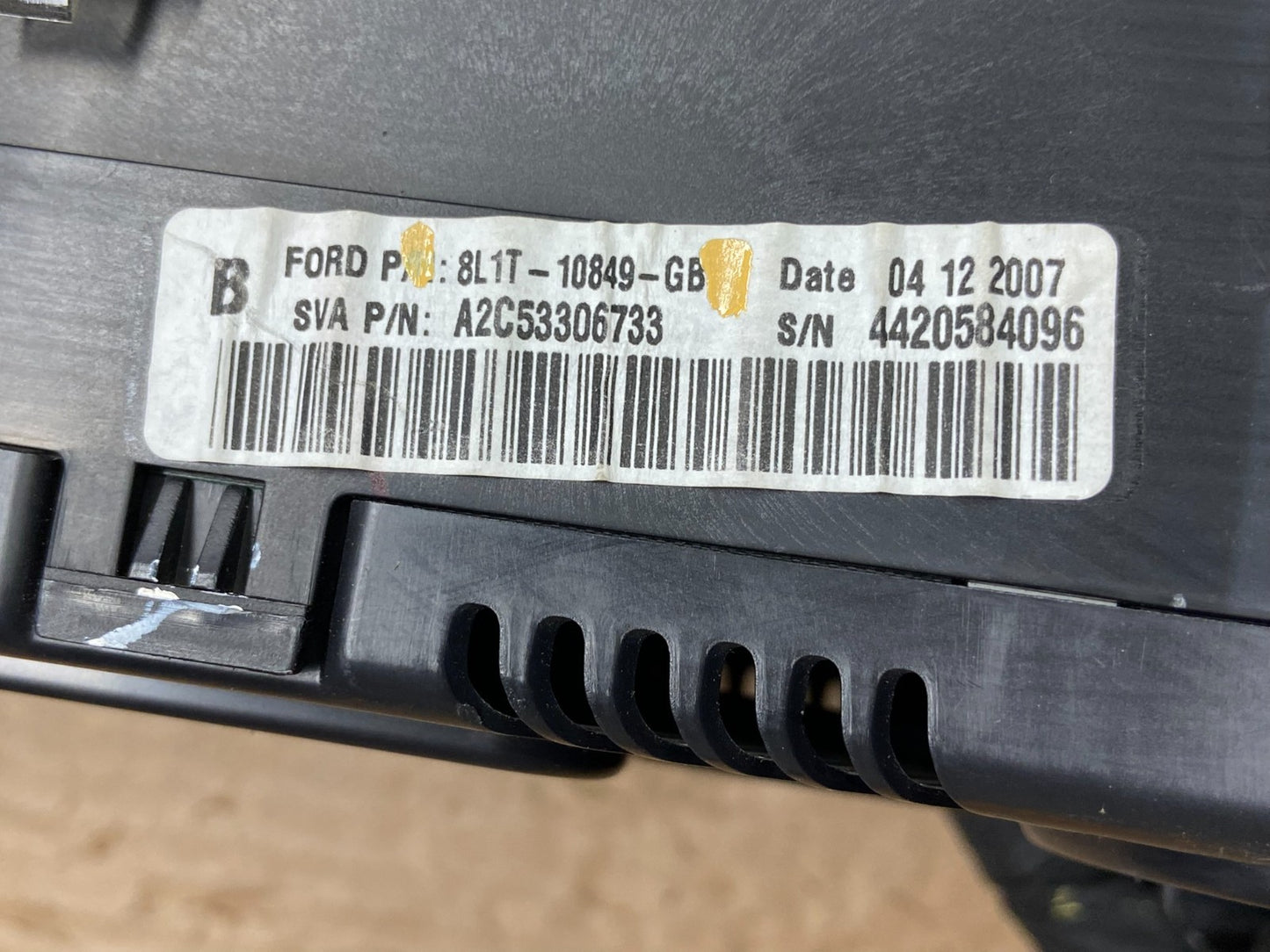 2007 2008 Ford Expedition Speedometer Cluster Gauge y2540 DG5