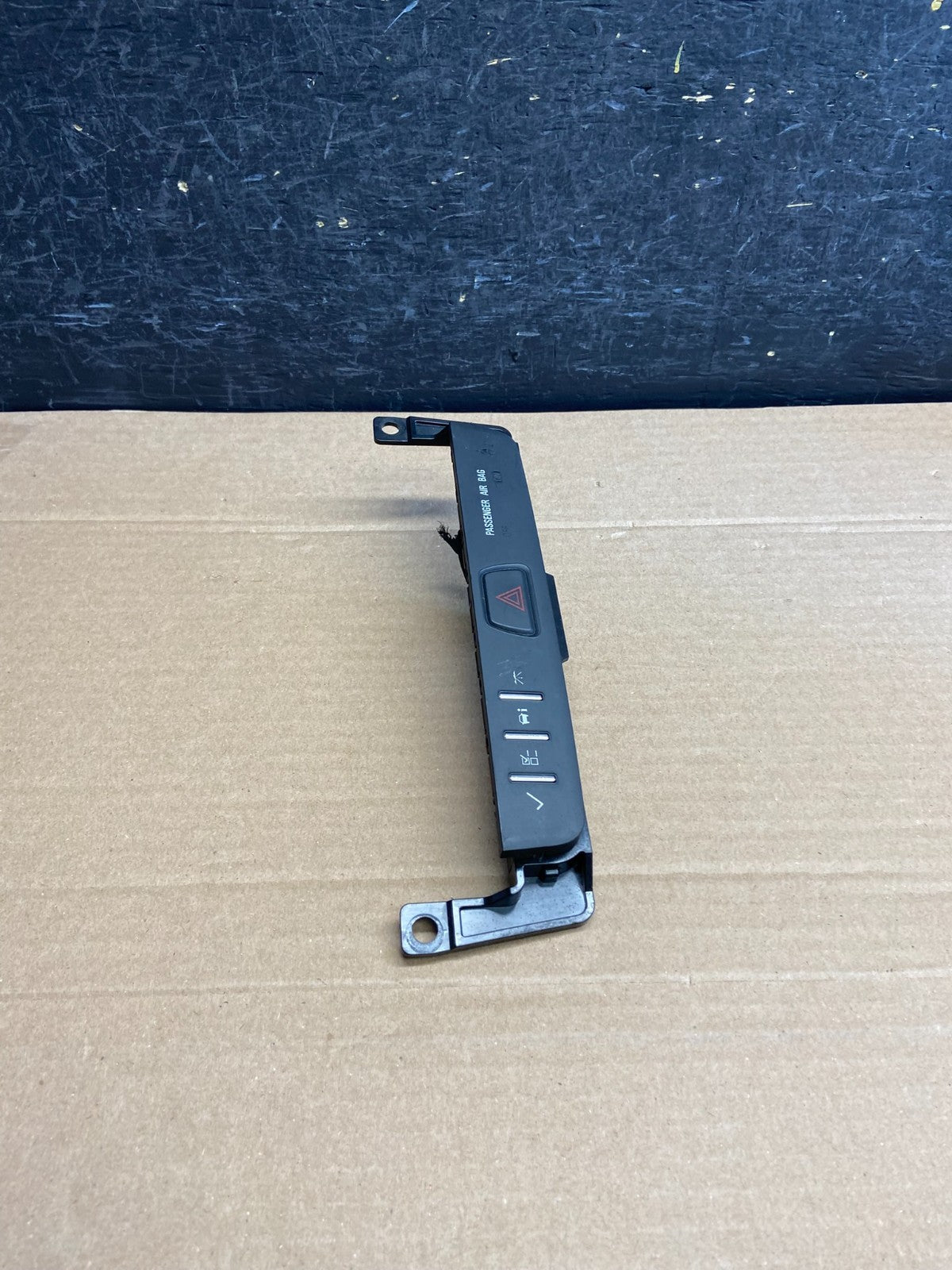 2013 - 2017 Buick Enclave Center Dash Hazard Waring Multi Switch AG4974 DG1