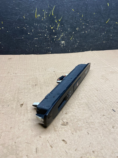 2015 - 2018 KIA Sedona Digital Clock Hazard Switch OEM z0092 DG1