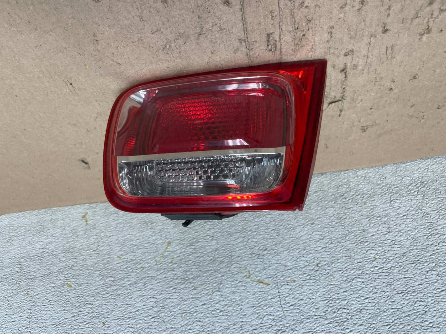 2013-2016 Chevrolet Malibu Right Passenger Rh Inner Tail Light Oem Q4730 DW0