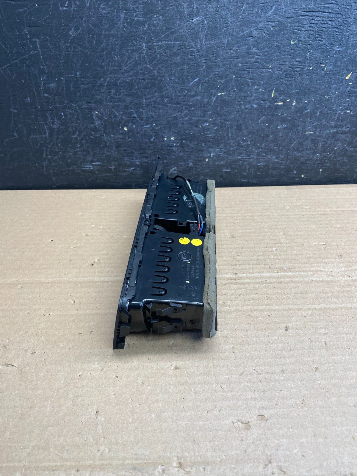 2009 to 2012 Audi Q5 Center Dashboard Air Vent ag0126 DG2