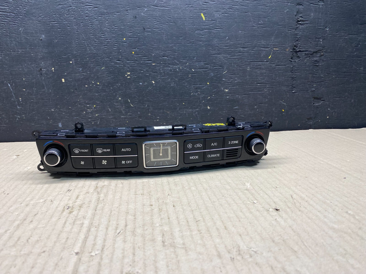 2014 2015 2016 Hyundai Equus Heater AC Climate Control Panel O1714 DG0