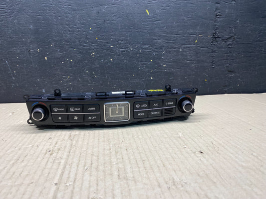 2014 2015 2016 Hyundai Equus Heater AC Climate Control Panel O1714 DG0