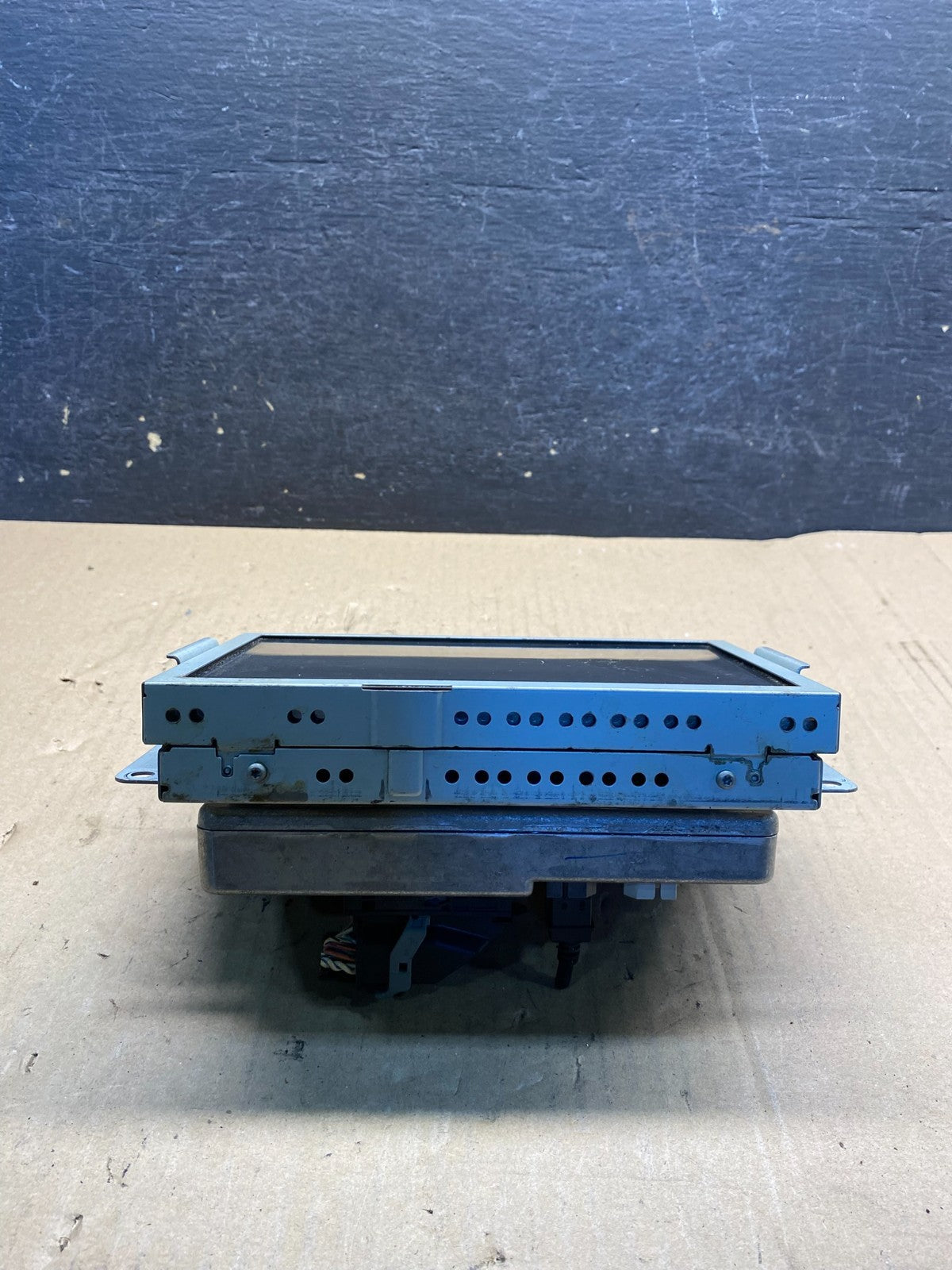 2011 to 2013 Ford Explorer Radio Information Display Screen AI7219 DW2