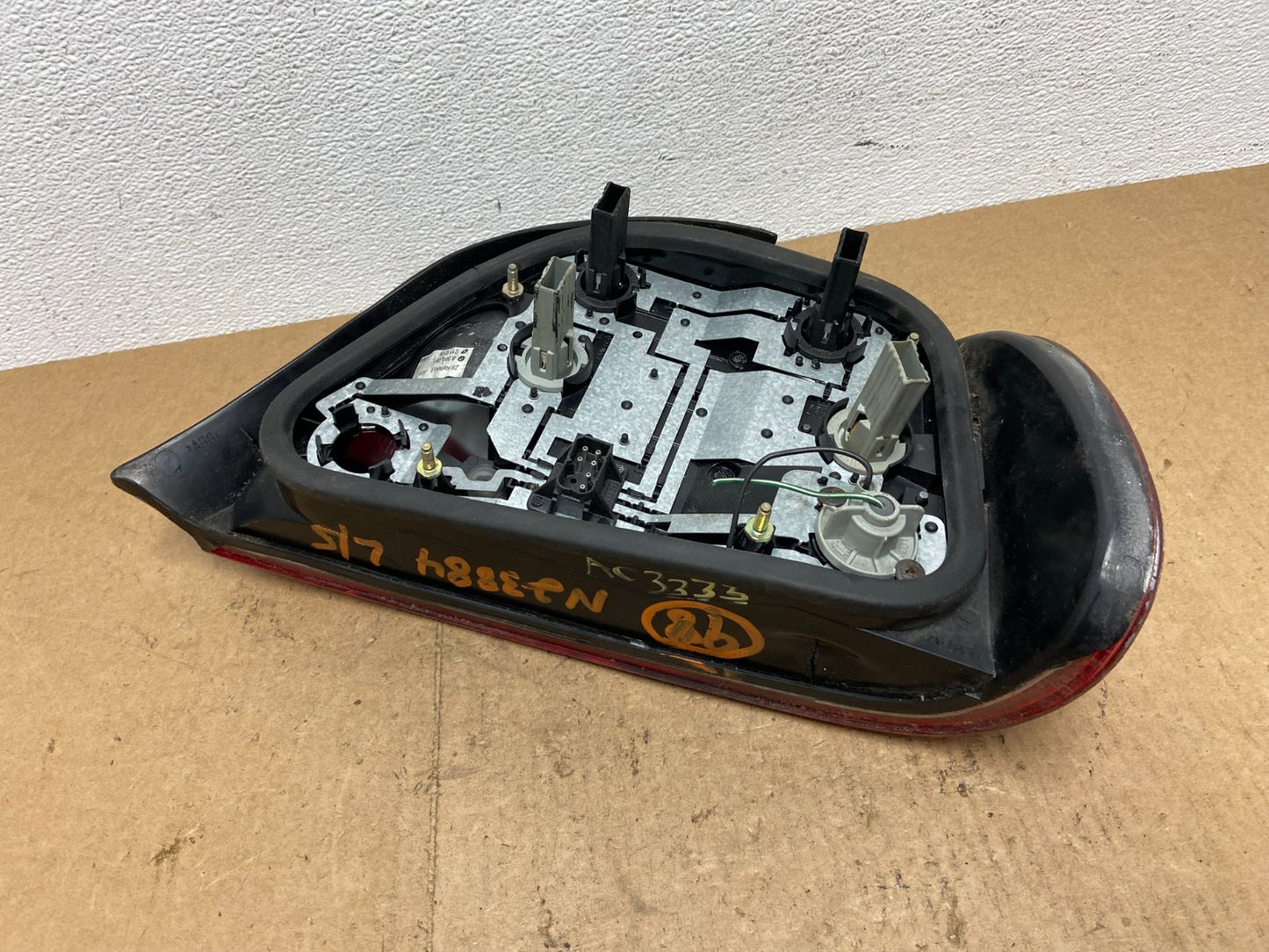 1998 to 2001 BMW E38 7-Series Left Driver LH Side Tail Light AC3333 DG7