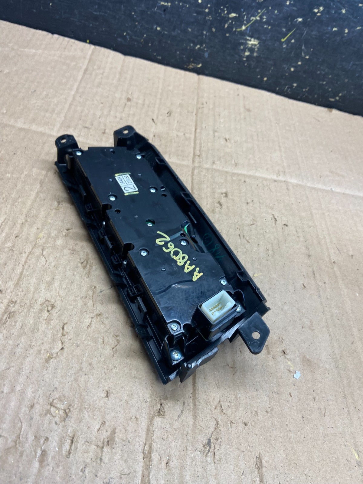 2009-2014 Nissan Murano AM FM Radio CD Control Panel AA8062  DG4
