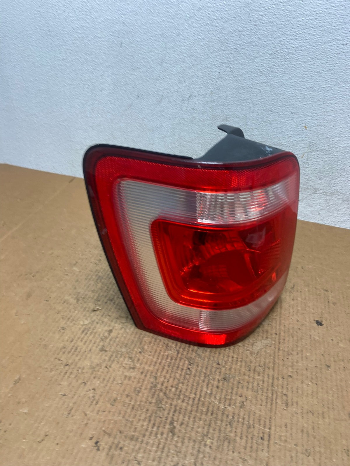 2008 to 2012 Ford Escape Left Driver LH Side Tail Light AE2835 LK2
