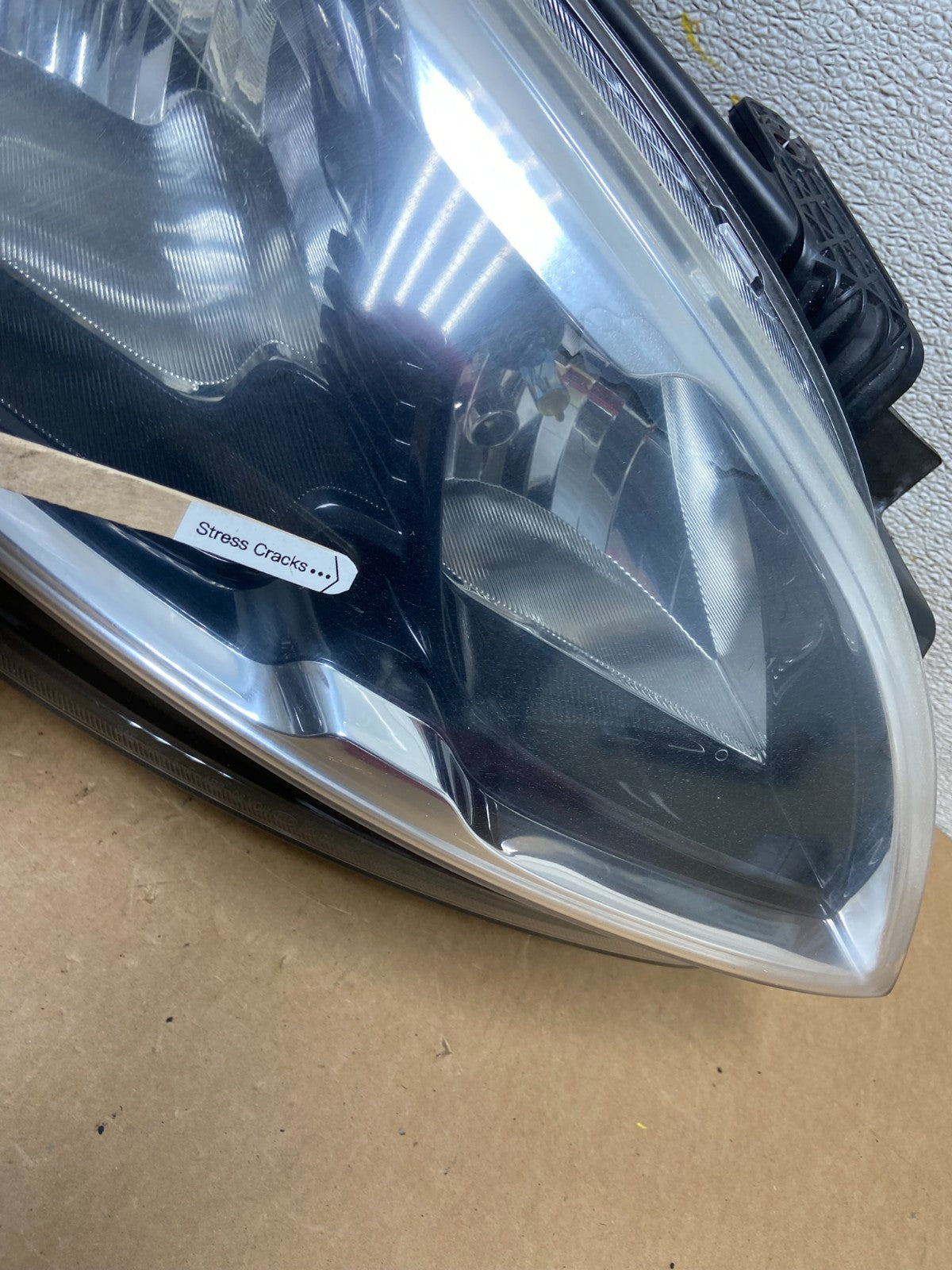 2012 - 2013 Kia Soul Right Passenger RH Headlight Halogen Z6672 DW4