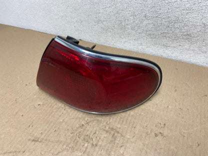 2000 to 2005 Buick Lesabre Right Passenger RH Side Tail Light AG5958 LK1