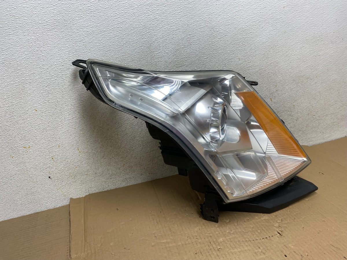 Halogen 2010 to 2016 Cadillac SRX Right Passegner Side Headlight AI1225 DW2