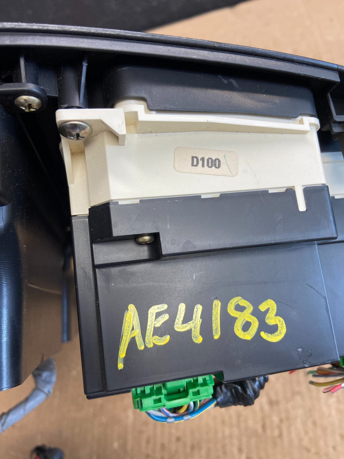 2001-2005 Honda Civic Center Dash Radio Bezel Climate Control Air Vent AE4183 DG5