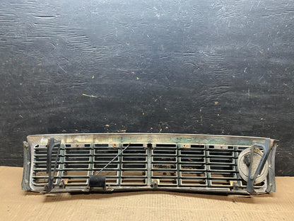 1993 to 1996 Chevrolet Caprice Front Upper Grill Grille u6415 DG7