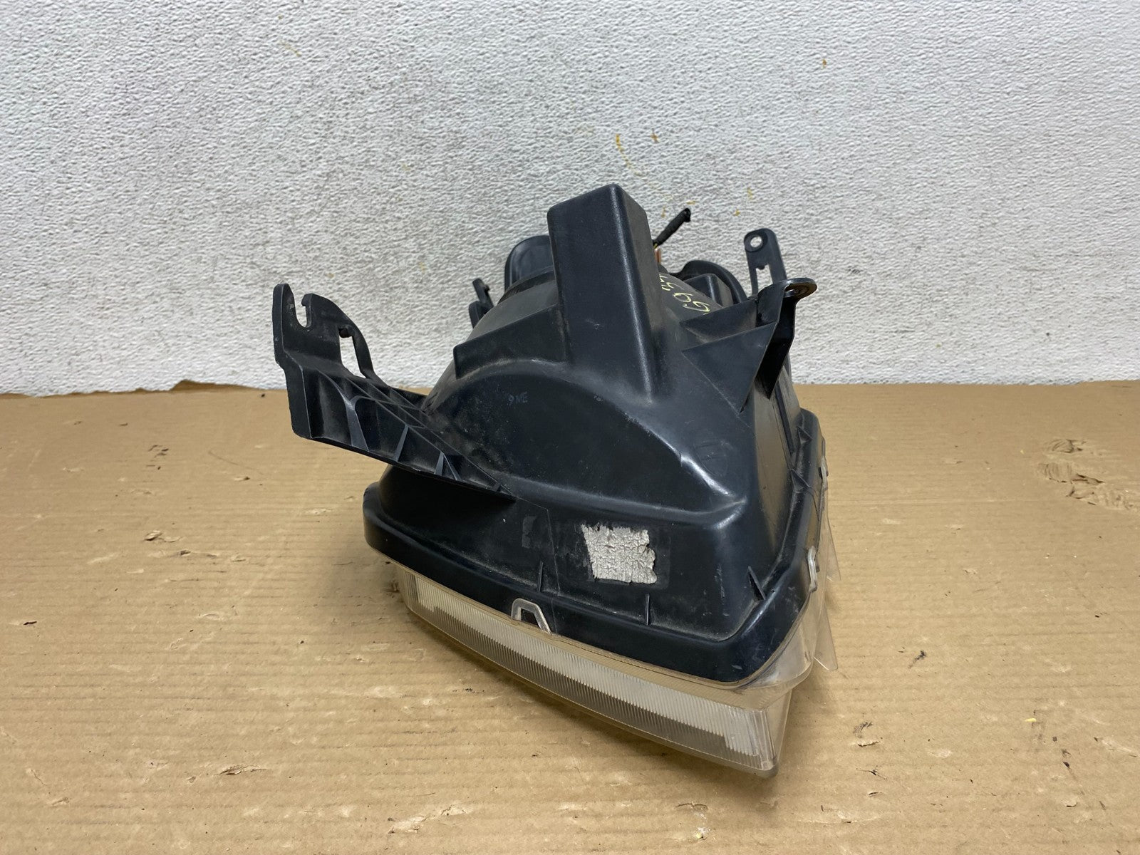 2008 to 2011 Mercury Mariner Right Passenger RH Side Halogen Headlight AG9341 DW7