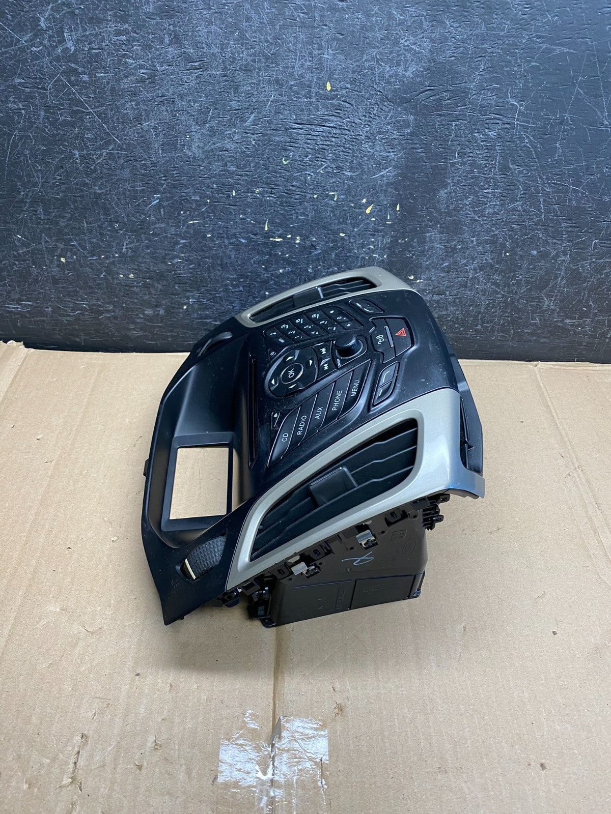 2012 to 2014 Ford Focus Radio Control Panel Trim w/ Bezel ah5484 DG1