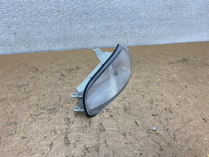 1992 to 1994 Toyota Camry Right Passenger RH Side Turn Signal V8288 DW2