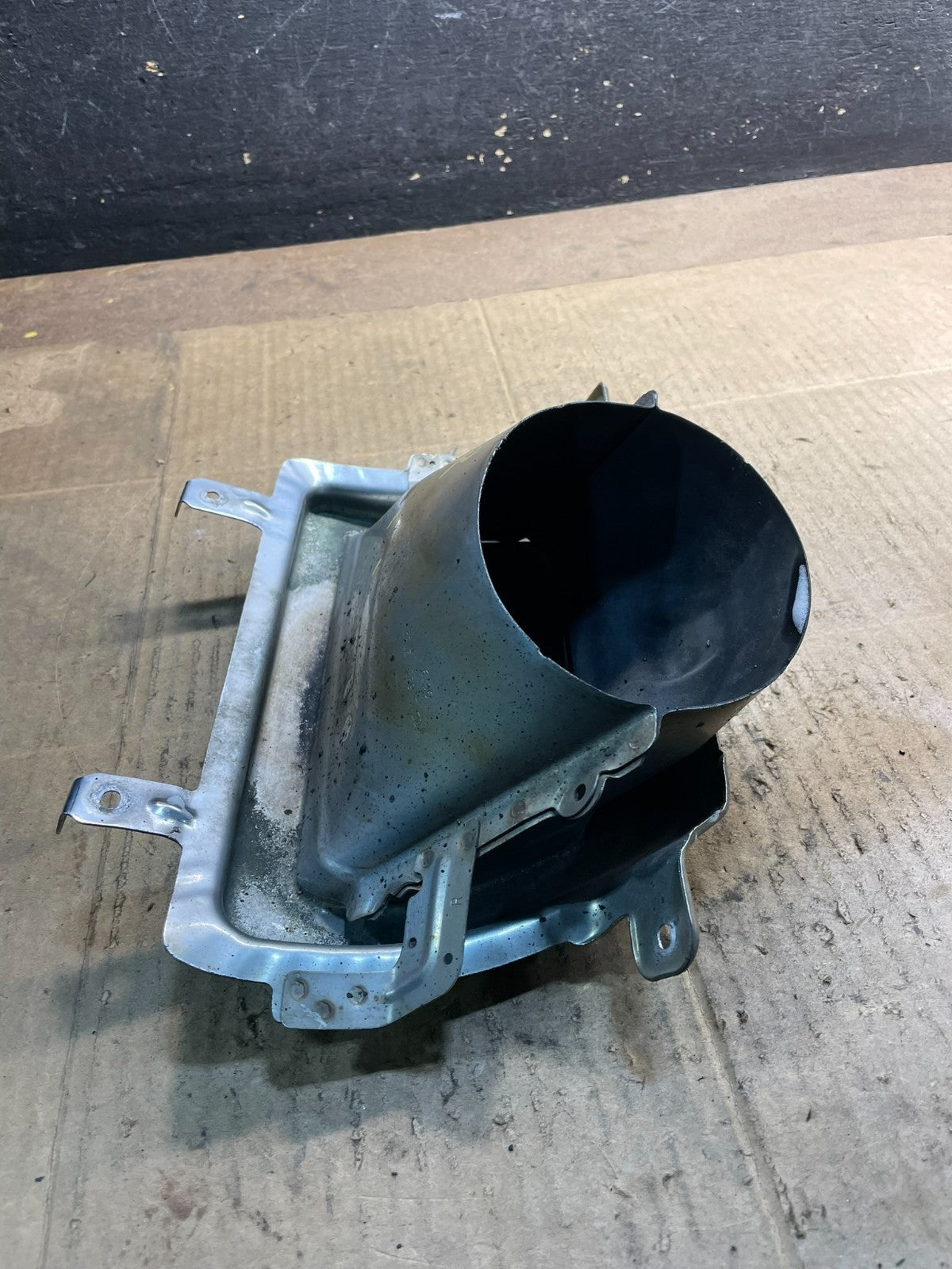 2013 to 2016 GMC Acadia Denali Right Passenger Side Exhaust Tip y7384 DG4