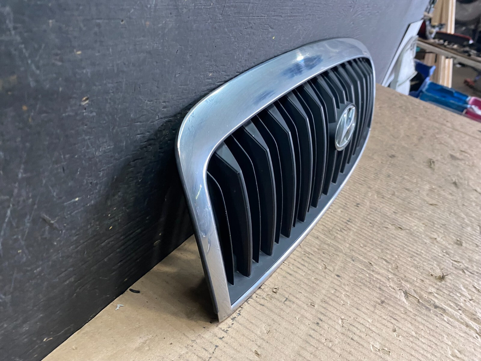 2001 to 2005 Hyundai Sonata Front Upper Grille Grill Bumper N1025 PS2