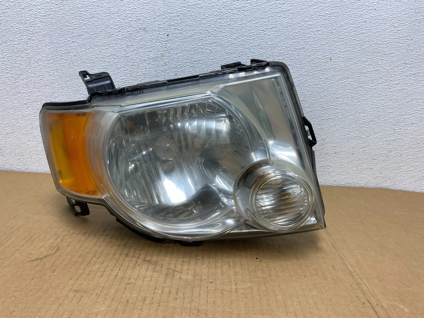 2008 to 2012 Ford Escape Headlight Right Passenger RH Side Halogen AC7523 DW0
