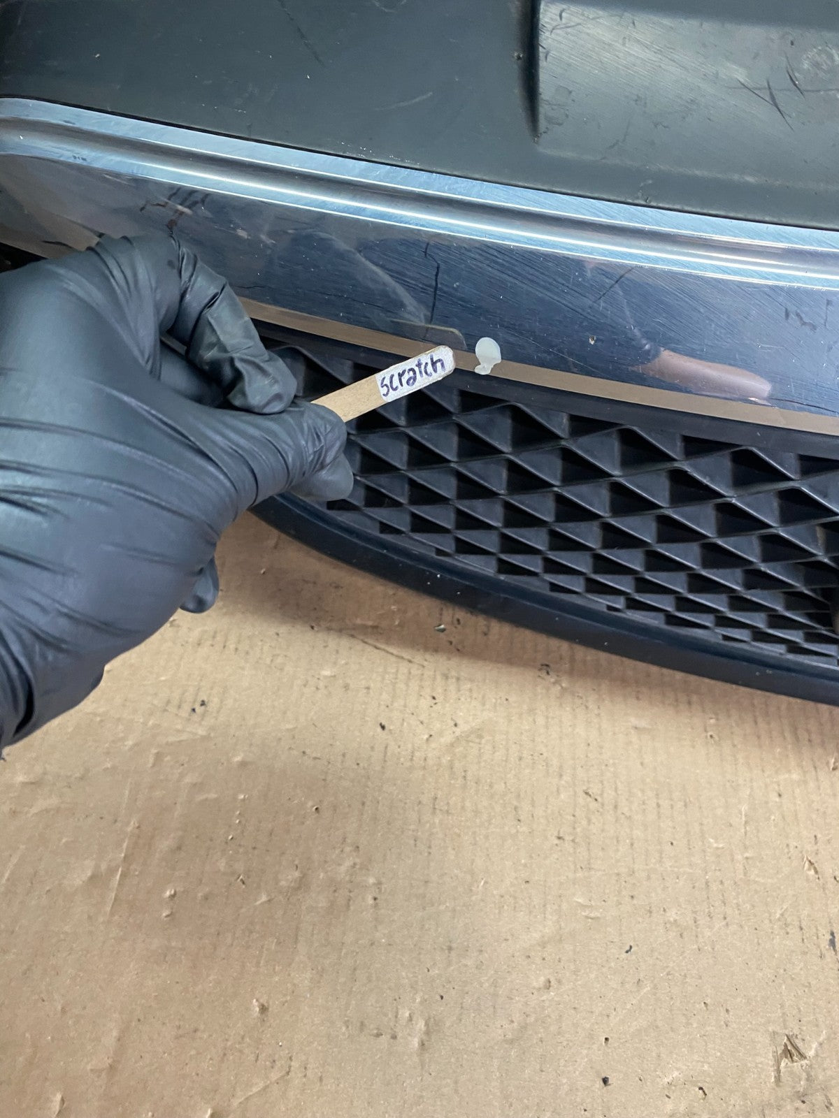 2002 2003 Mazda MPV Front Upper Grille Grill Oem P5955  DG3