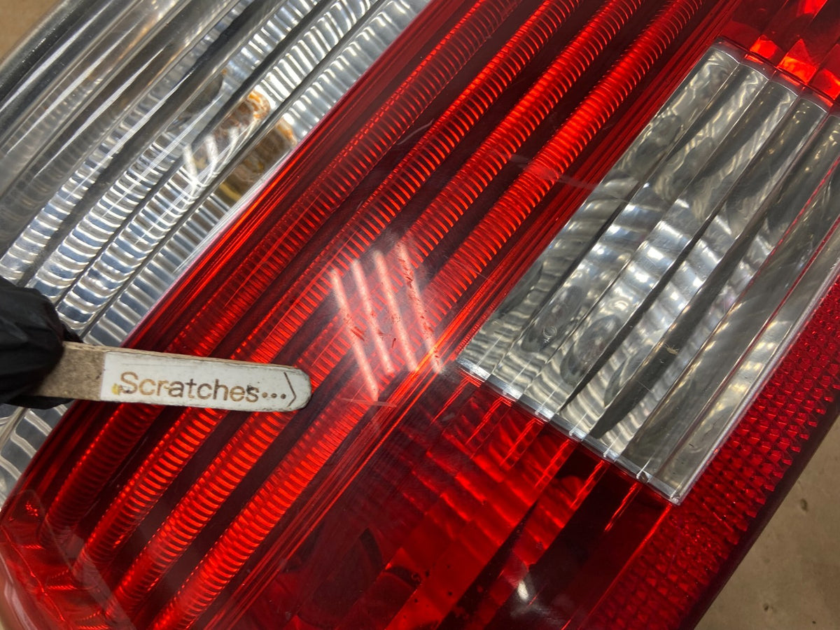 2001- 2003 BMW 5 Series E39 530i Left Driver LH Tail Light AH4016 DW3