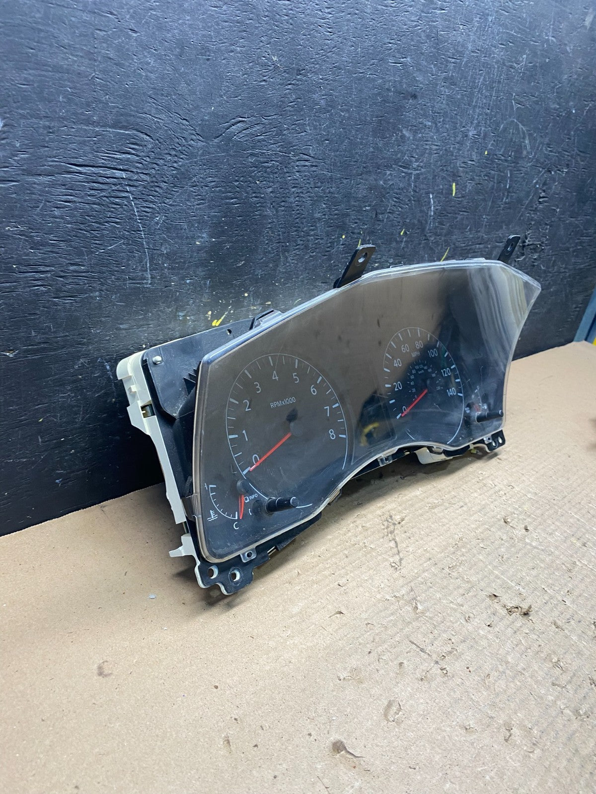 2008 2009 Nissan Pathfinder Speedometer Cluster Gauge OEM S8829 DG2