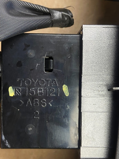 2004 to 2010 Toyota Sienna Right Side Radio Switches Bezel Trim AE4357 DG4