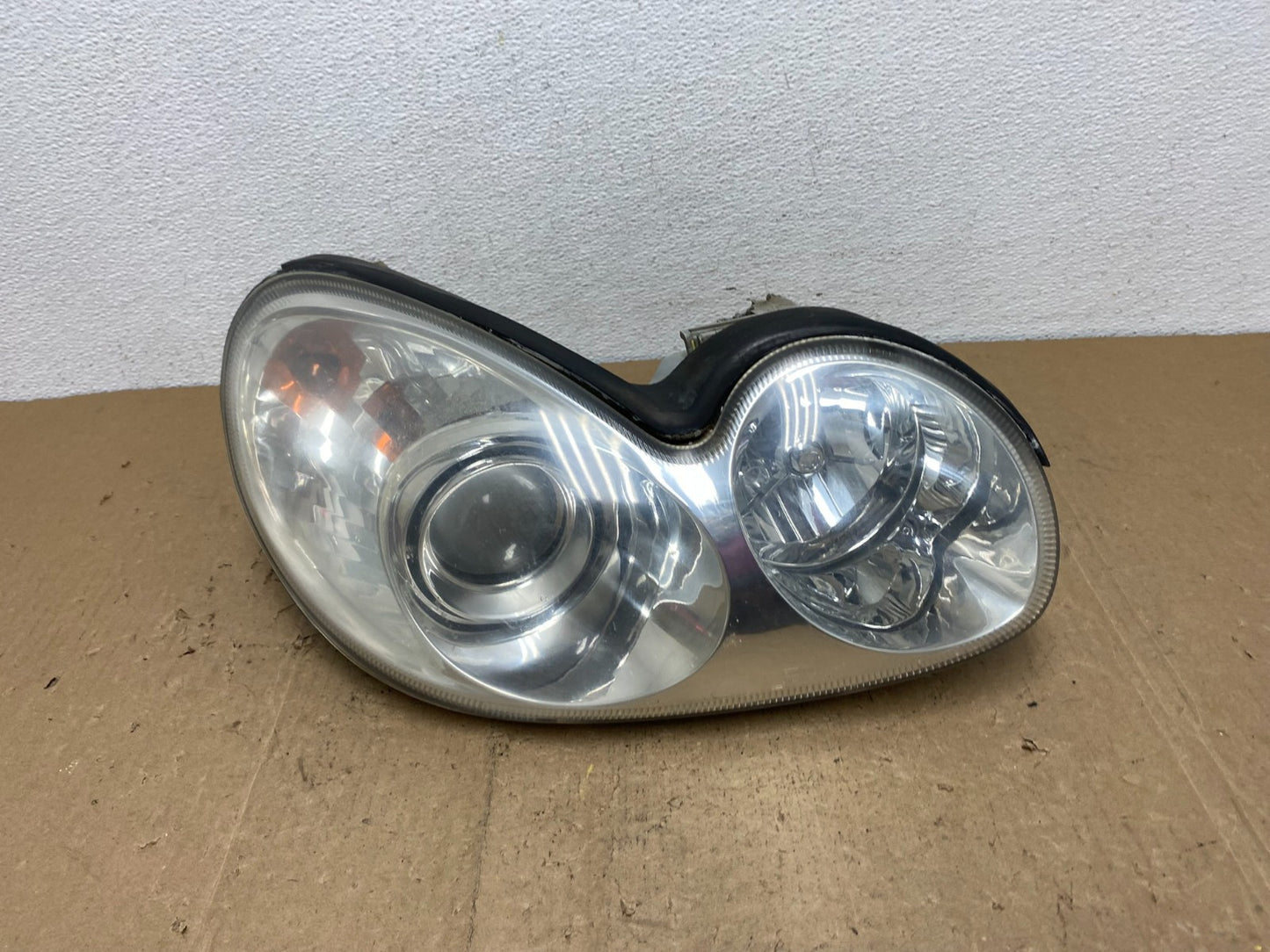 2002-2005 Hyundai Sonata Right Passenger Headlight Halogen AC7250 DW0