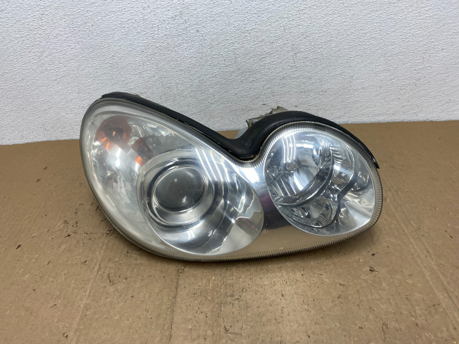 2002-2005 Hyundai Sonata Right Passenger Headlight Halogen AC7250 DW0