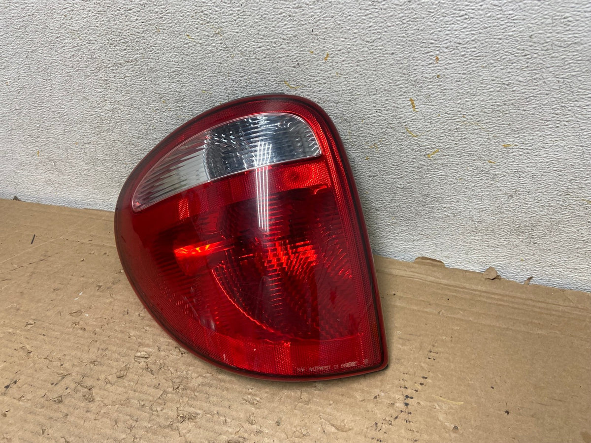 2004 to 2007 Dodge Grand Caravan Left Driver Lh Tail Light AH9250 LK2
