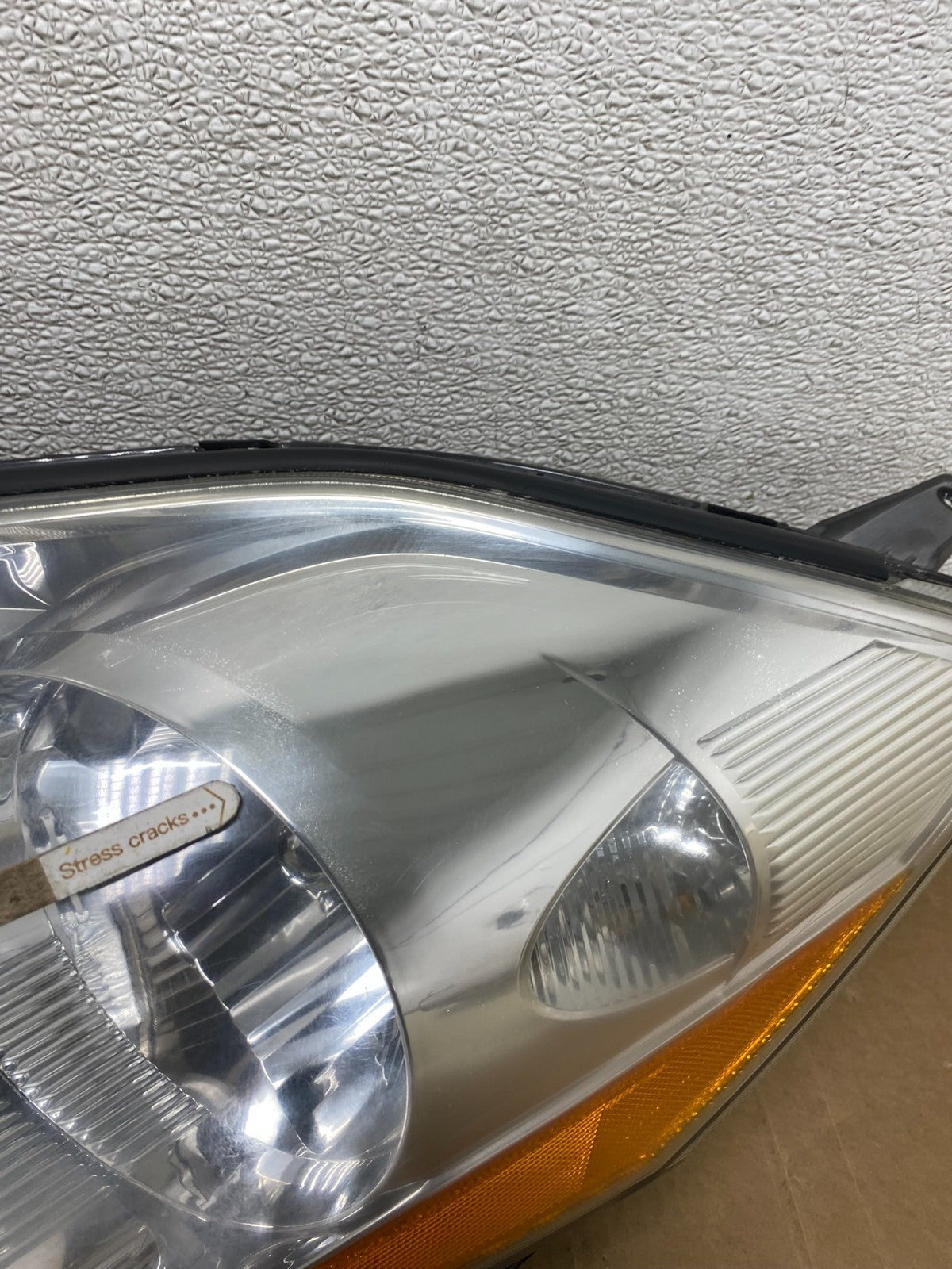 2006 to 2010 Toyota Sienna Left+Right Side Set Headlights Halogen V4560 DW7